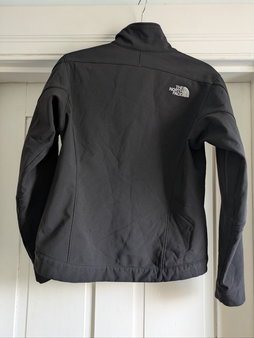 The North Face Winter Jacket w/Multiple Pockets- S - Picture 2 of 7
